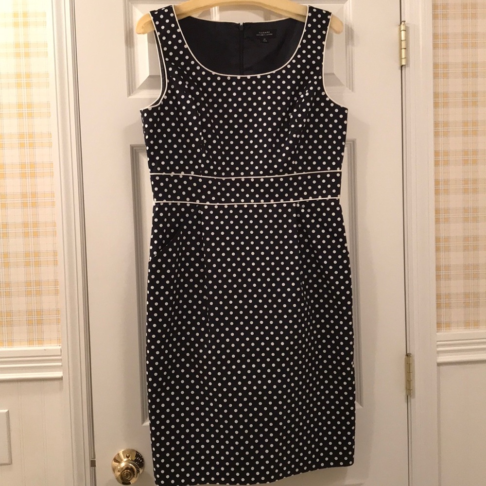 Tahari sleeveless pleated black polka dot dress